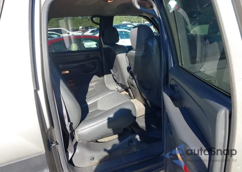 2003 Chevrolet Avalanche 1500 z USA, uszkodzony, nr VIN 3GNEC13T33G139846